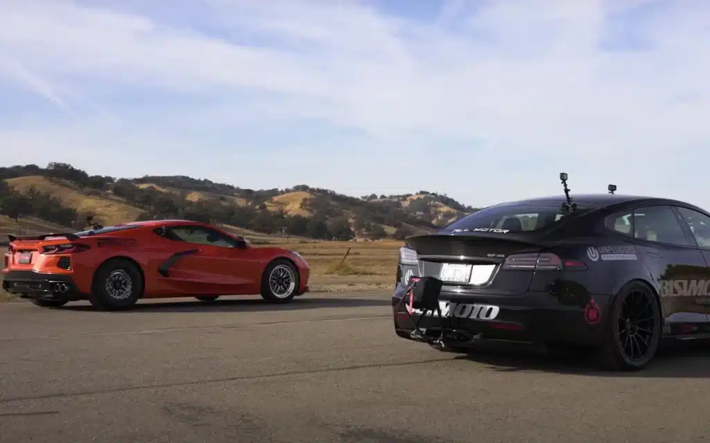 1200 HP Chevy Corvette drags Tesla Model S Plaid and it's not even close