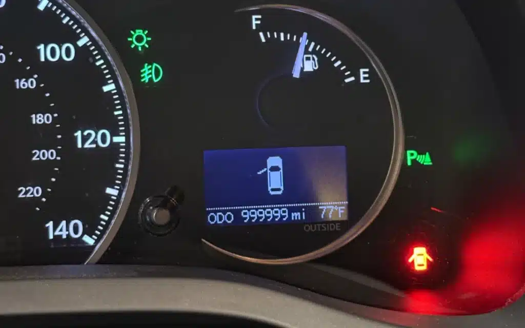2014 Lexus CT 200h becomes only second Lexus on record hitting one million miles