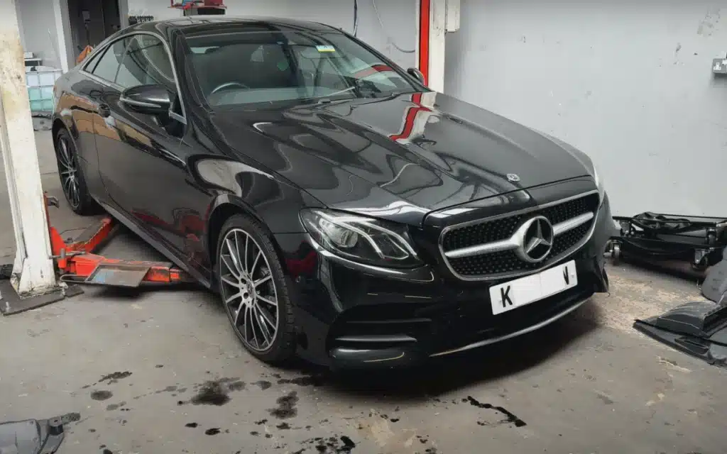 Man tries to fix Copart Mercedes-Benz with zero mechanical experience then disaster strikes on highway