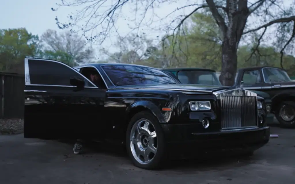 Man treks 10 hours to buy the USA's cheapest Rolls-Royce Phantom in make or break decision
