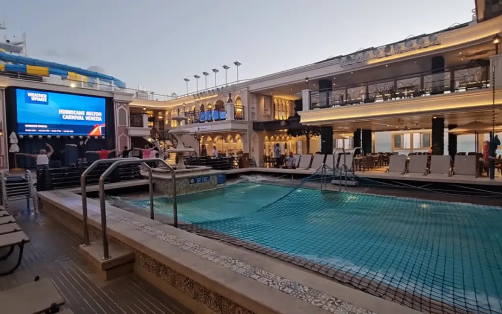 Woman who lives full time on a cruise ship exposes the dark side of living on one