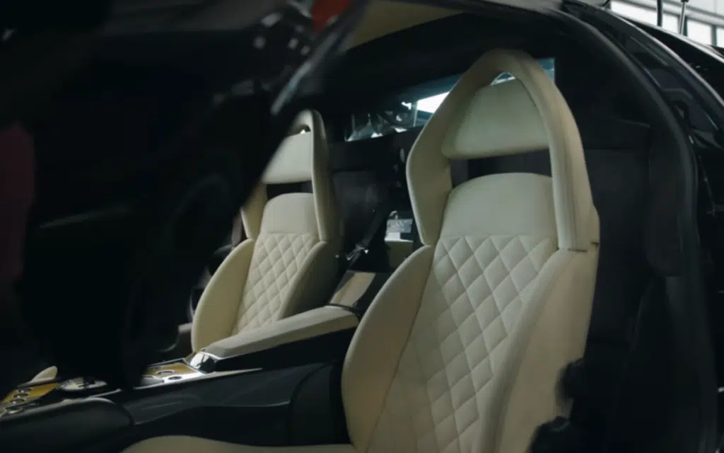 It's been called the greatest car ever, so how could it be illegal? The 2010 Lamborghini Murciélago LP670-4 SV with a gated manual is exactly that.