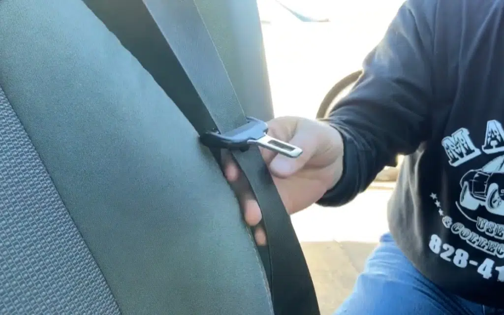 The button on seatbelts has been there the whole time, and it might be the most overlooked seatbelt feature in your car. Did you know what it was for?