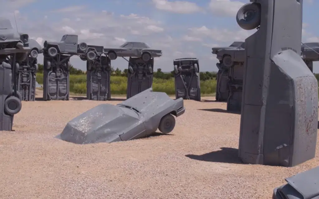 In Nebraska, 39 spray-painted cars stand in a perfect circle. Carhenge is a Nebraska car monument that’s part tribute, part art, and entirely unexpected.