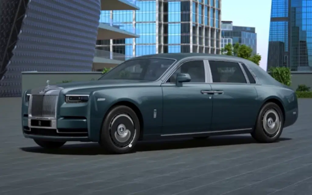 Ohio guys trying to spec a Rolls-Royce Phantom while riding in a Maybach almost make a 'huge mistake'