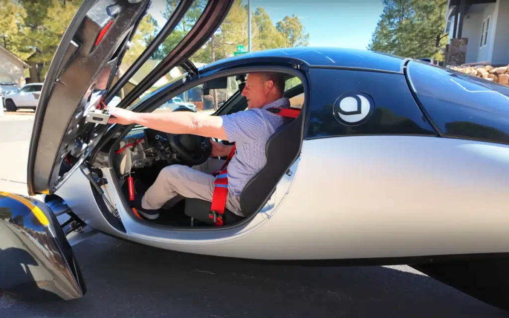 Footage shows new solar-powered EV taking on 300-mile journey without stopping to charge