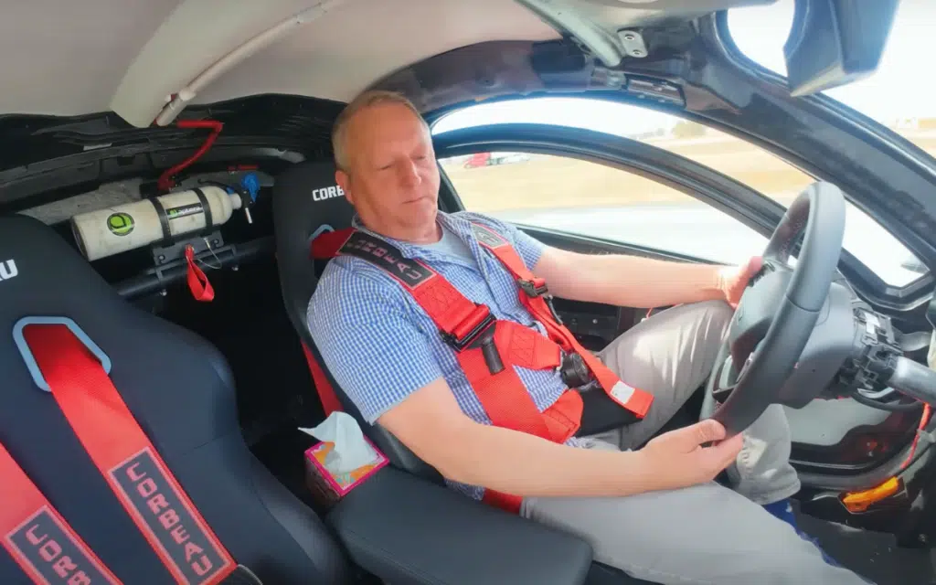 Footage shows new solar-powered EV taking on 300-mile journey without stopping to charge