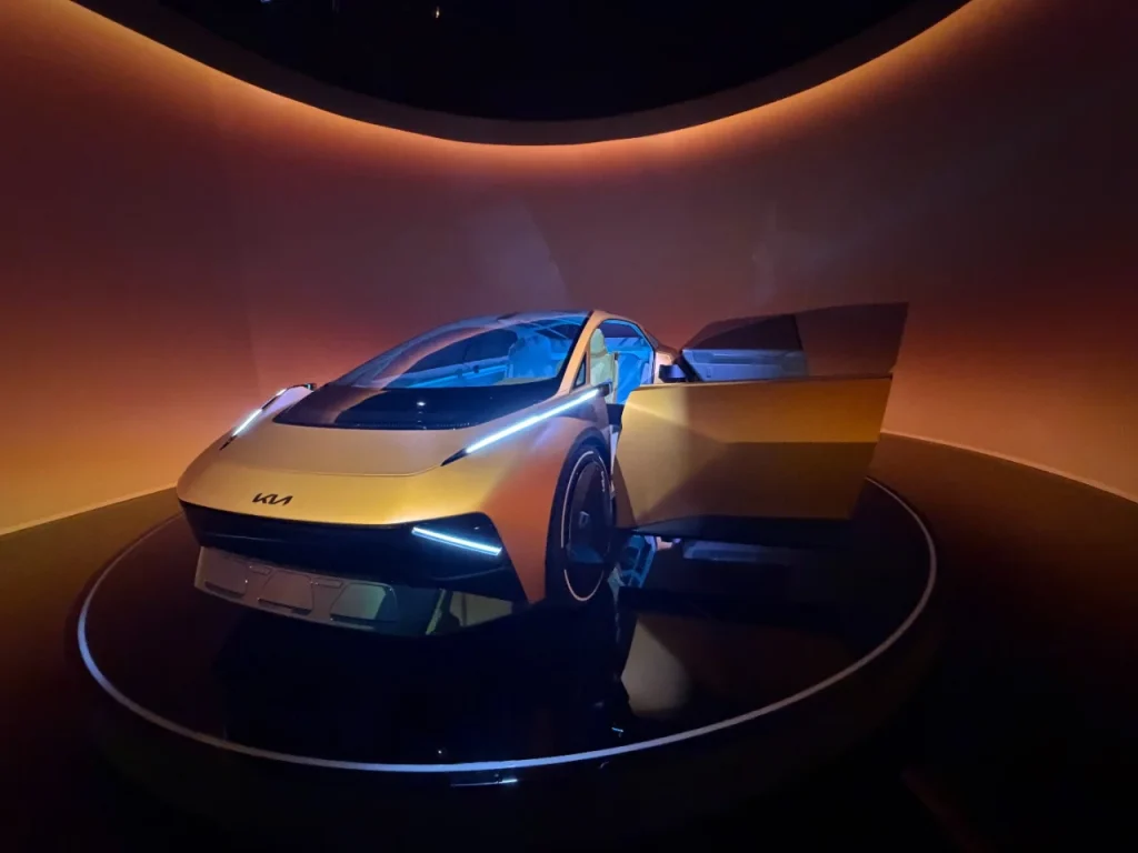 Unveiled at Milano Design Week, this is the Kia Vision Meta Turismo, halfway between a concept car and a gaming car