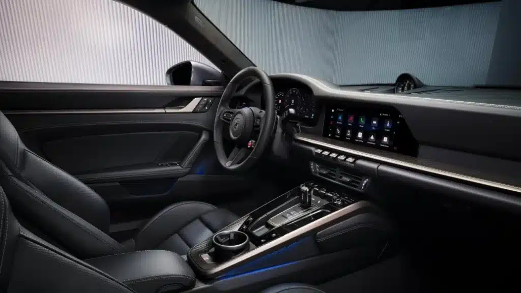 Unveiled right before IAA Mobility, the Munich Motor Show, this is the new 2026 Porsche 911 Turbo