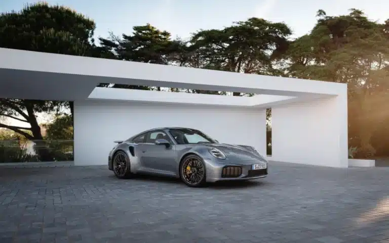 Unveiled right before IAA Mobility, the Munich Motor Show, this is the new 2026 Porsche 911 Turbo