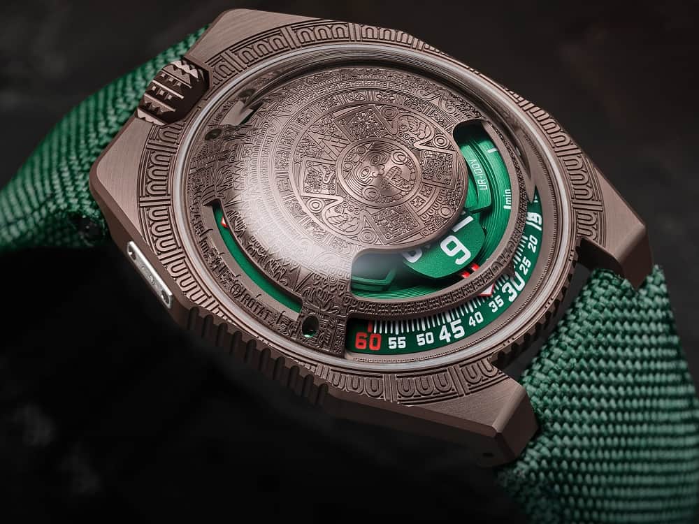 4 weird but cool watches that are so crazy you can barely tell the time –  Supercar Blondie