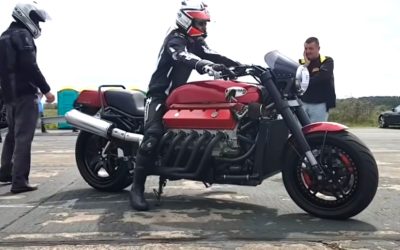 V10 motorcycle with a Dodge Viper engine can go faster than a Bugatti Chiron