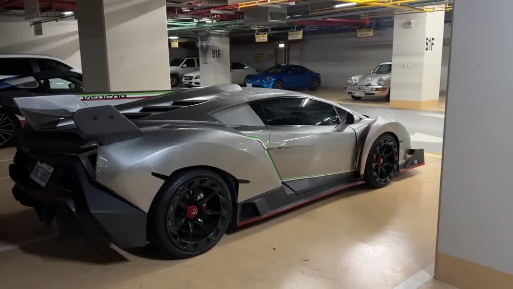 Man makes extremely rare custom Lamborghini Veneno 