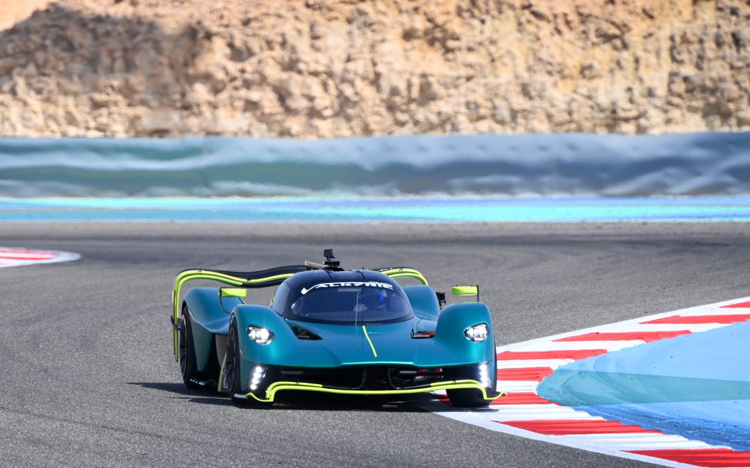 Aston Martin Valkyrie AMR Pro revs up in front of F1 crowd
