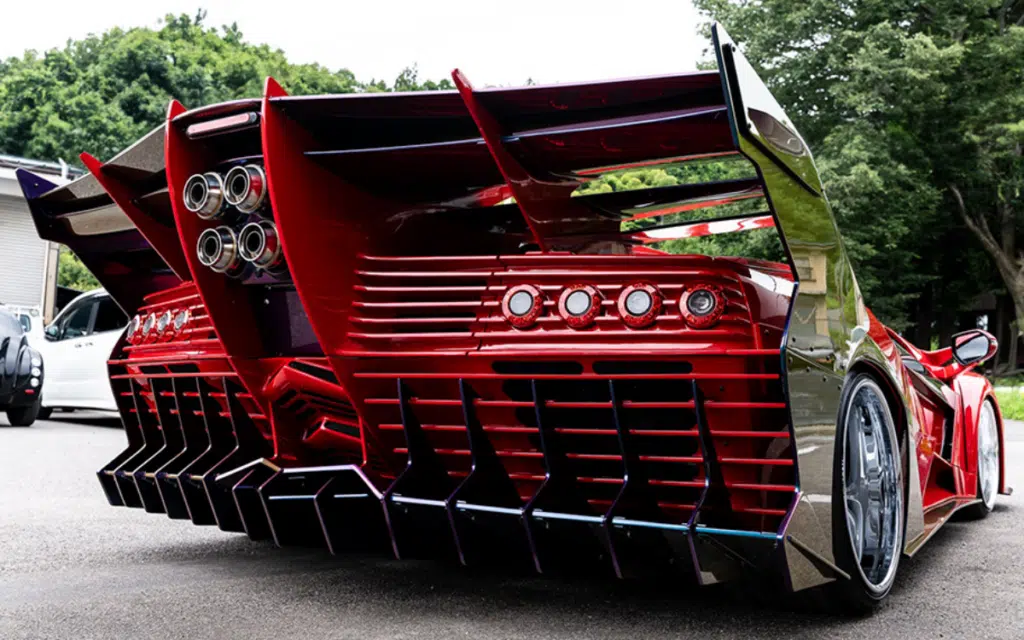 This Lamborghini Diablo has been extensively modded and it's extremely hard to guess the famous supercar hiding underneath