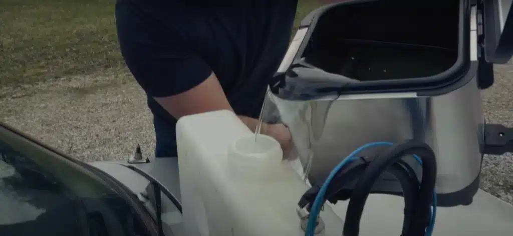 Americans undertake long road to NYC with a 1981 Volkswagen Rabbit, using only vegetable oil