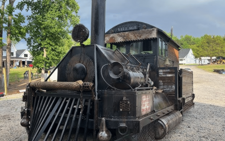 The Rail Rat is an extremely cool, on-road steam train created by Village Customs.