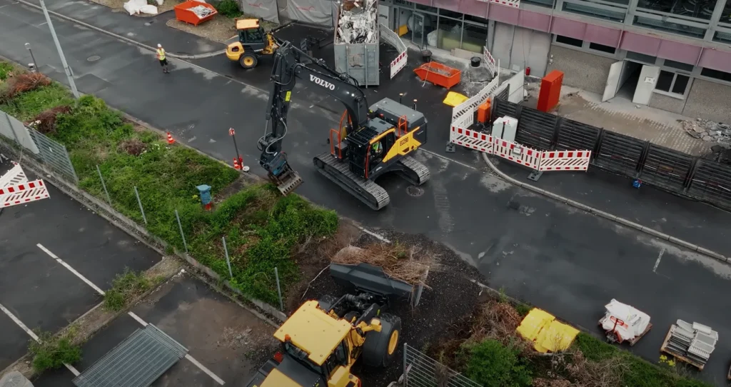 World's first fully electric deconstruction site now exists thanks to Volvo