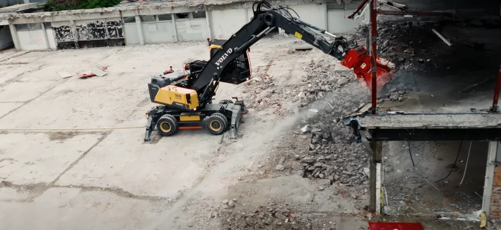 World's first fully electric deconstruction site now exists thanks to Volvo