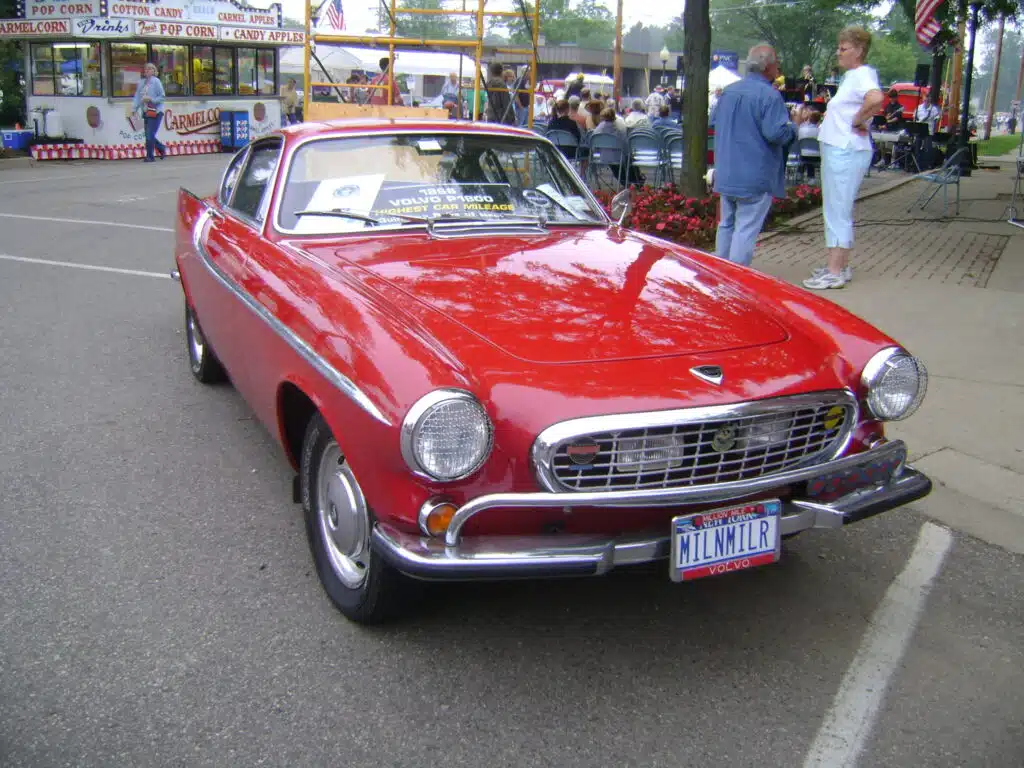 Irv Gordon Volvo P1800S