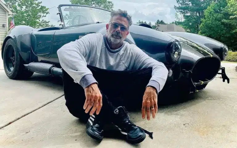 Jeffrey Dean Morgan with his car