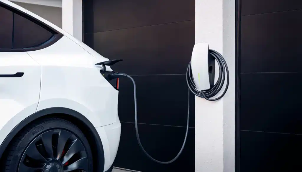 Cost difference of Tesla home charging and Supercharging