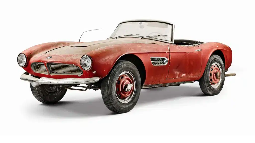 Watch-Elvis-Presley-iconic-BMW-507-restored-after-50-years