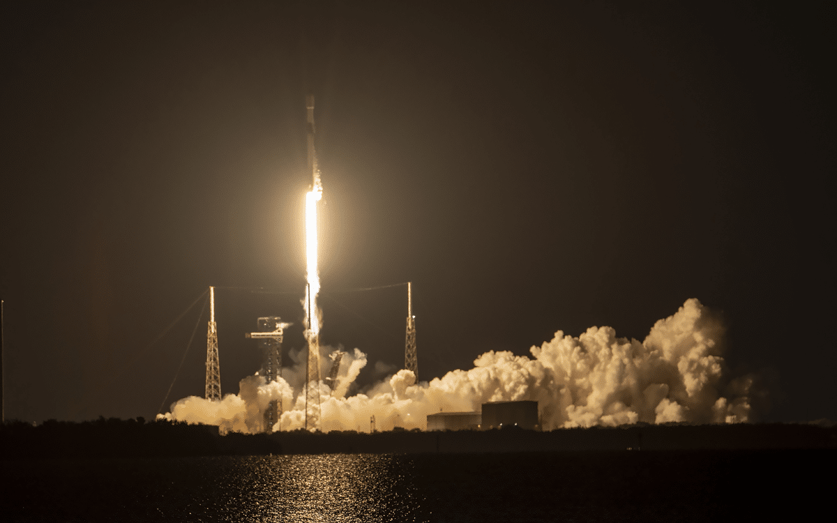 Watch SpaceX Falcon 9s amazing liftoff