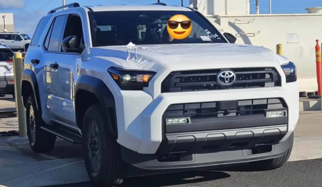 We-finally-know-what-the-long-awaited-2025-Toyota-4Runner-looks-like-in-real-life