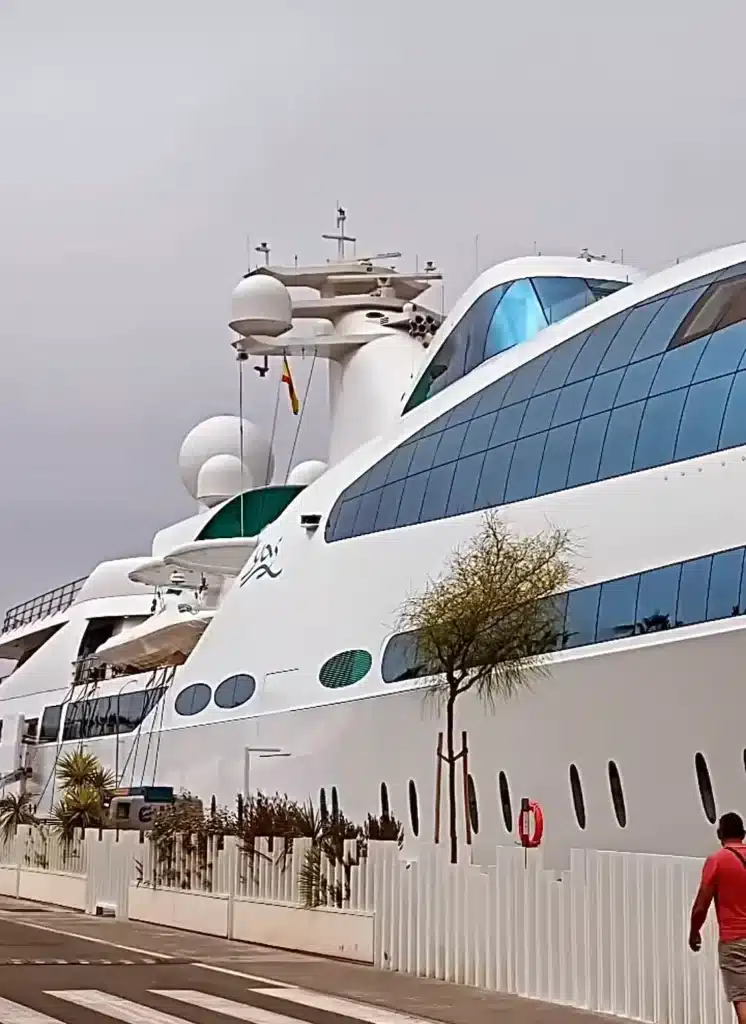 Yas, a stunning $180 million superyacht owned by an Abu Dhabi sheikh, was recently spotted in Malaga, Spain