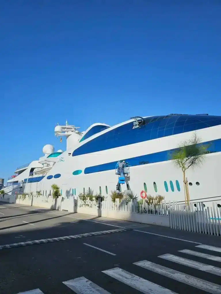 Yas, a stunning $180 million superyacht owned by an Abu Dhabi sheikh, was recently spotted in Malaga, Spain