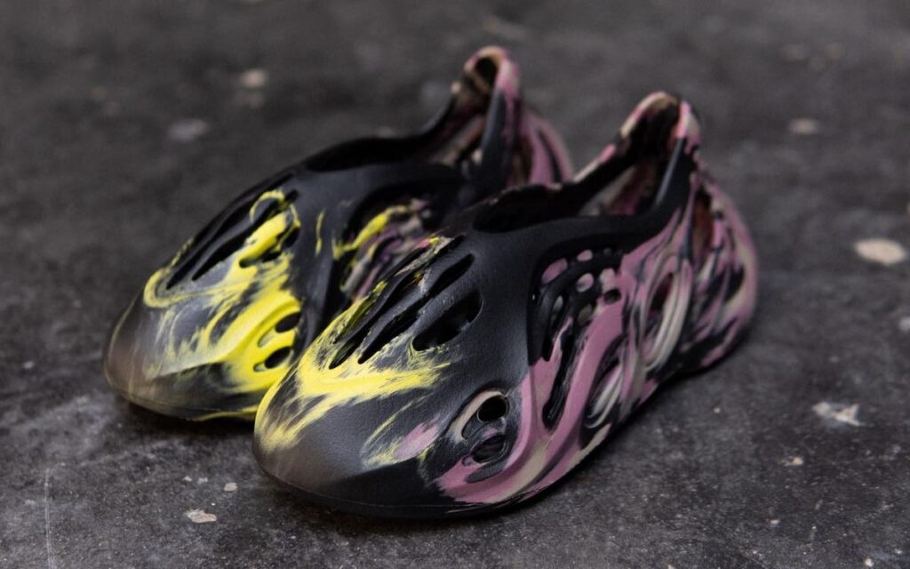 Adidas Yeezy Foam Runner in MX Carbon colorway