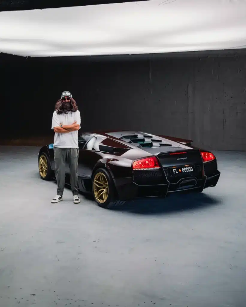 YouTuber-buys-one-of-the-rarest-Lamborghini-Murcielago-in-the-world