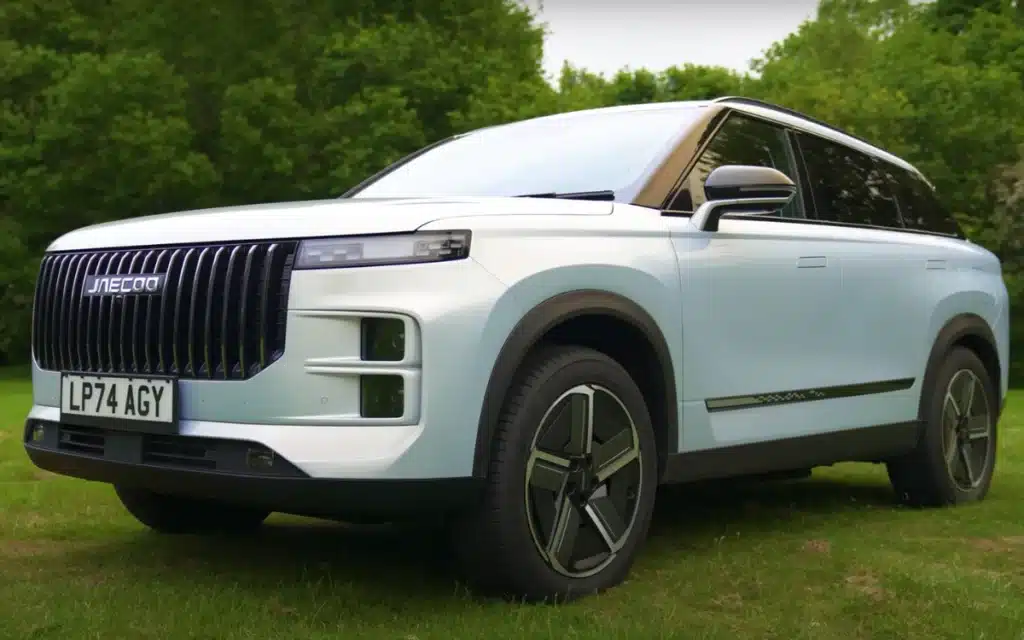 The Jaecoo 7, a Chinese SUV that is a Range Rover rival