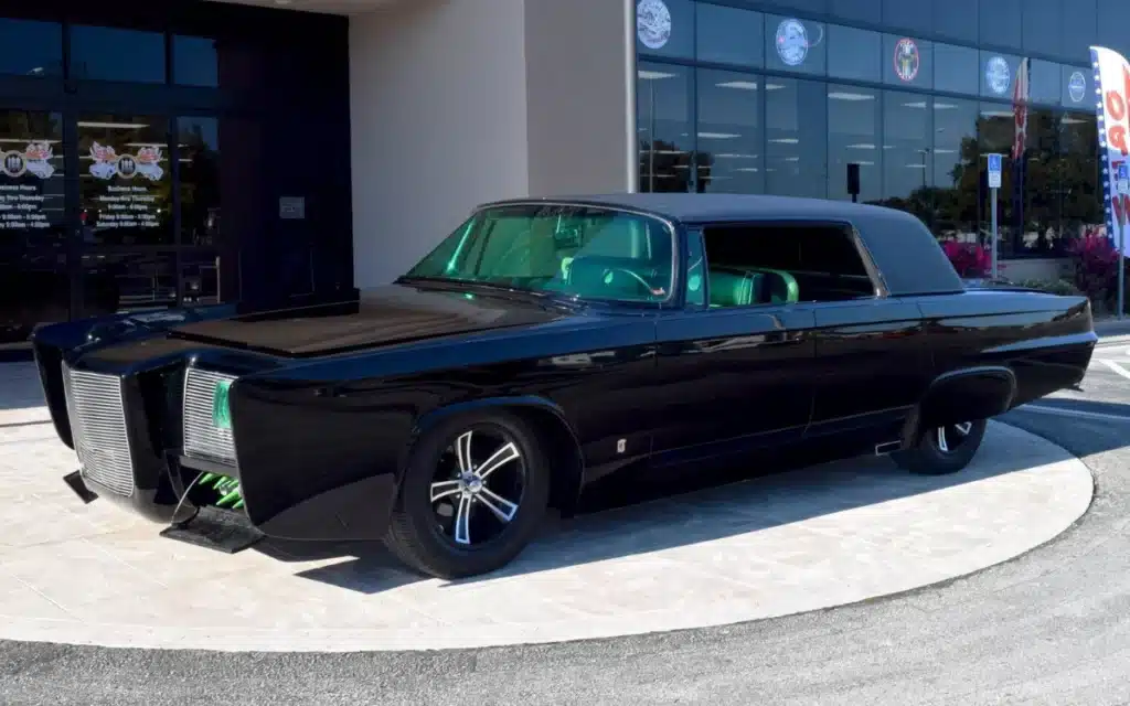 Bruce Lee drove this V8 Chrysler, popularly known as the Black Beauty, in the iconic show The Green Hornet