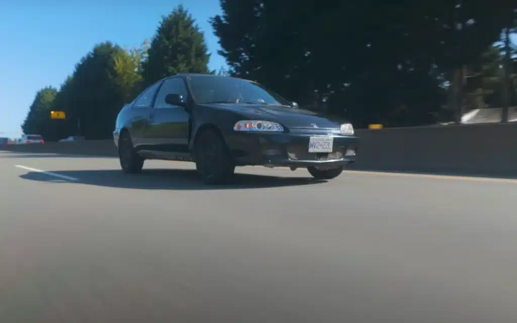 Man restores an abandoned car, a Honda Civic