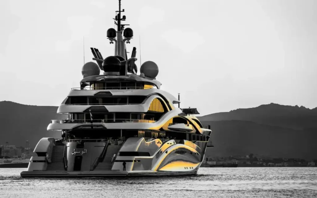 The Al Lusail is one of the most spectacular superyachts in the world. It was built by Lürssen, and belongs to Qatar's emir.