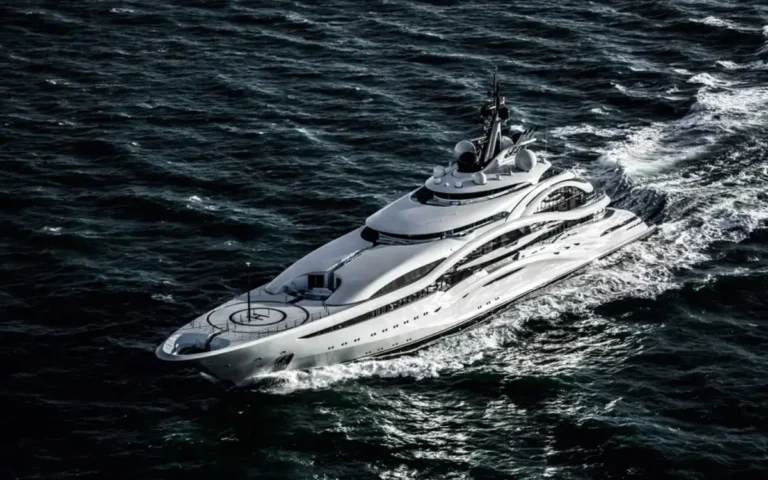 The Al Lusail is one of the most spectacular superyachts in the world. It was built by Lürssen, and belongs to Qatar's emir.