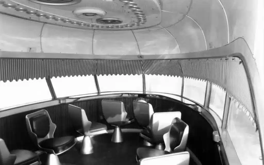 This Italian train, the Settebello, was a luxury train in the 1950s