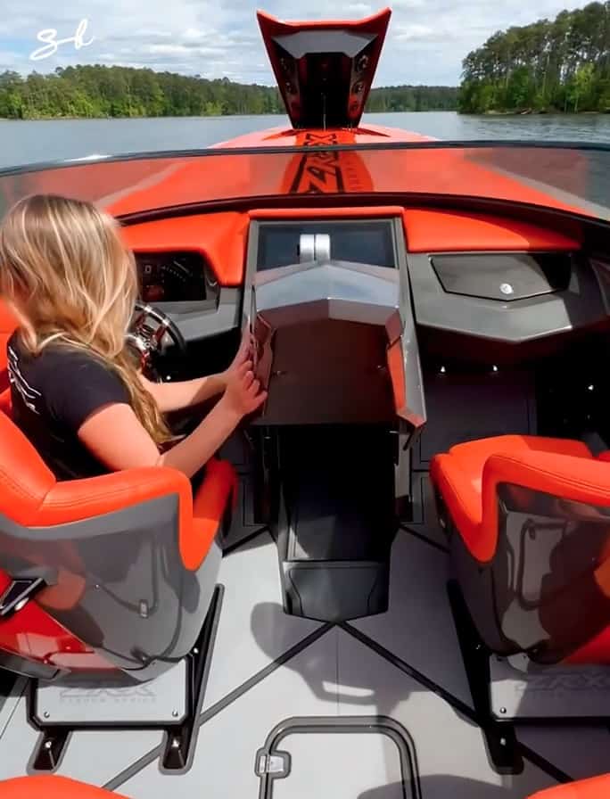 Center console opens up to reveal the cabin