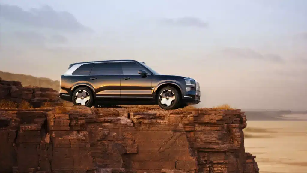 Zeekr unveils monster hybrid SUV with 1,381-HP and world's largest hybrid battery