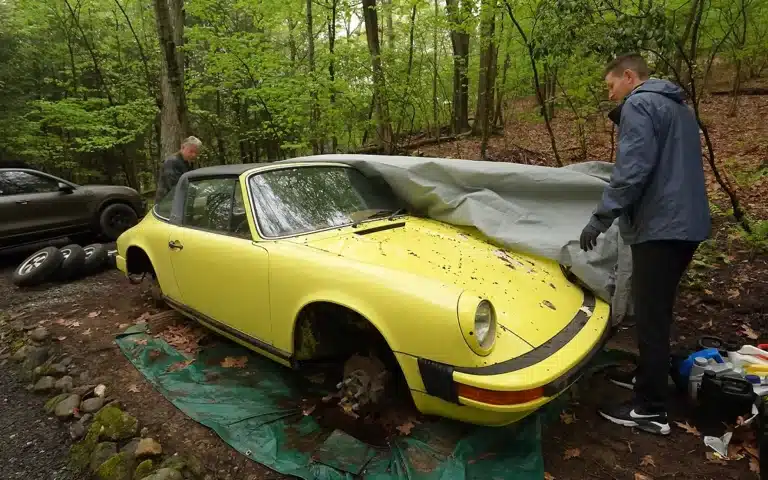 abandoned 1977 Porsche 911 Targa gets first wash in 20 years