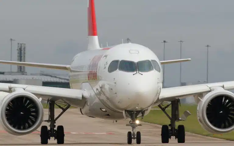 airbus a220 secret cockpit hatch