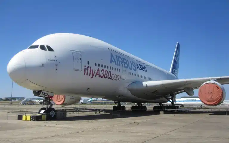 Airbus A380 evacuation slide system