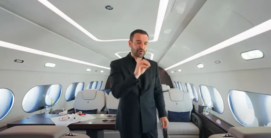 Man gives tour inside $80,000,000 Airbus private jet which includes bedroom suite and lounge