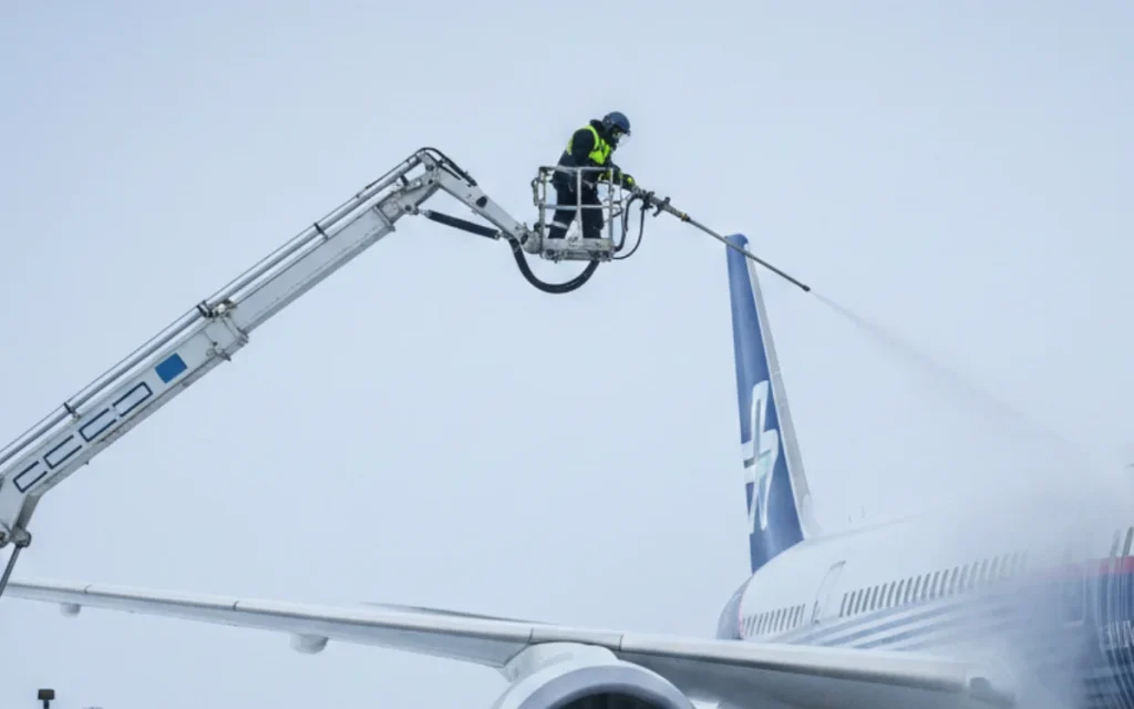 Forget de-icing your car, airplanes have to undergo a rigorous process to fly safely in snowy weather