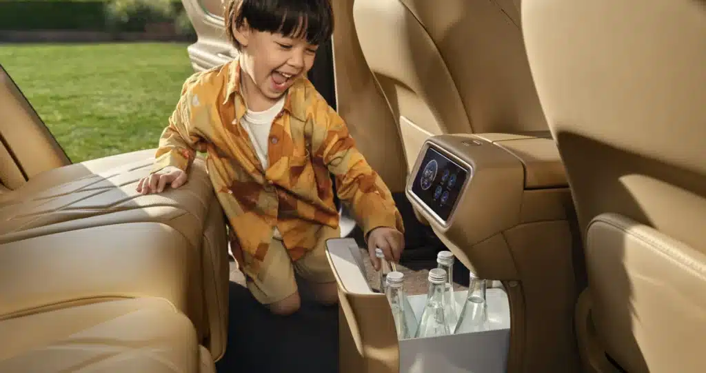 Footage showing the Huawei Aito's incredible features has left EV fans seriously impressed, with some saying it makes Tesla look outdated