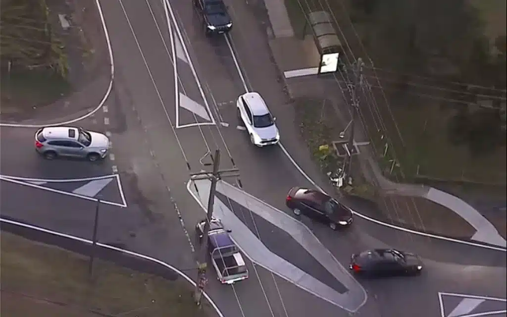 Australian drivers can't work out what's going on with this intersection in Sydney