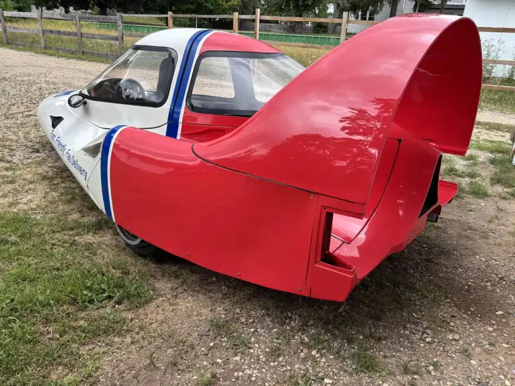 Three‑wheeled Domino’s pizza car with built‑in warmer hits auction block