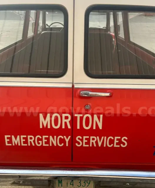 Illinois police selling barely used Chevrolet Suburban that doesn't run because they swear it makes an 'awesome ride